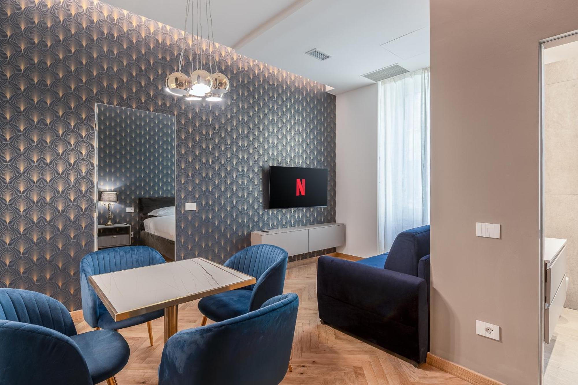 Luxury Apartment - Near Stazione Centrale Милан Экстерьер фото