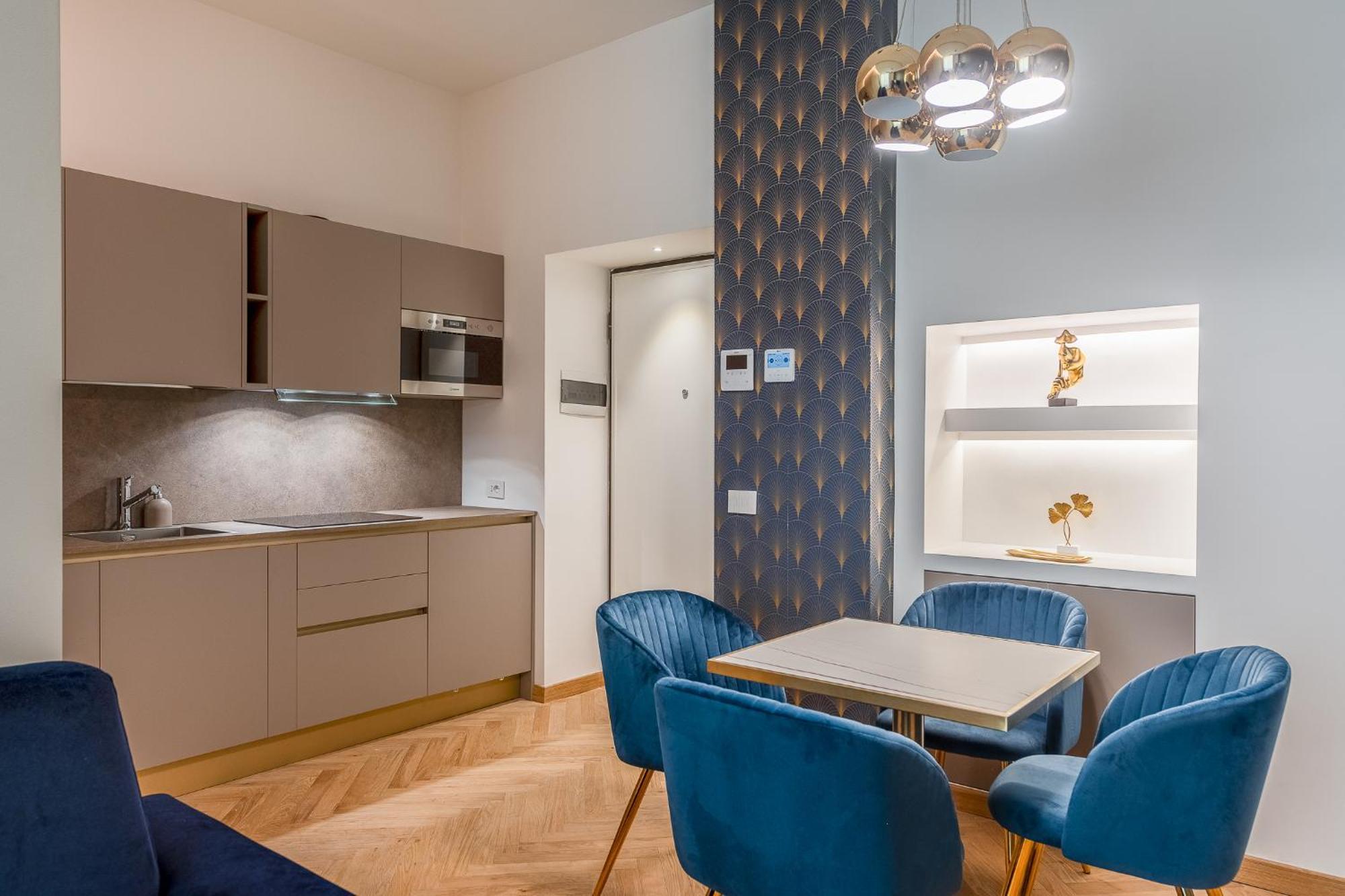 Luxury Apartment - Near Stazione Centrale Милан Экстерьер фото